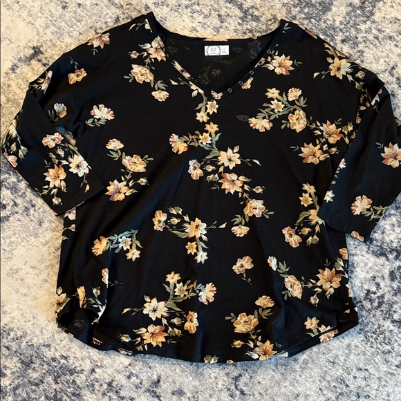 Maurices Tops - Maurices Black Floral Long Sleeve Top Size 2 (18-20)